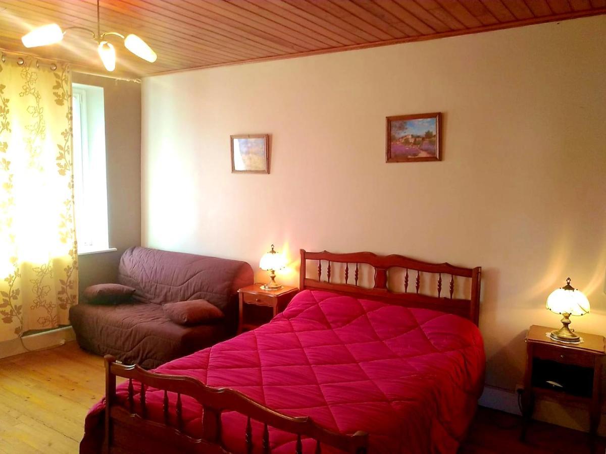 Maison Confortable Avec Vue Sur La Montagne A Charix Ngoại thất bức ảnh