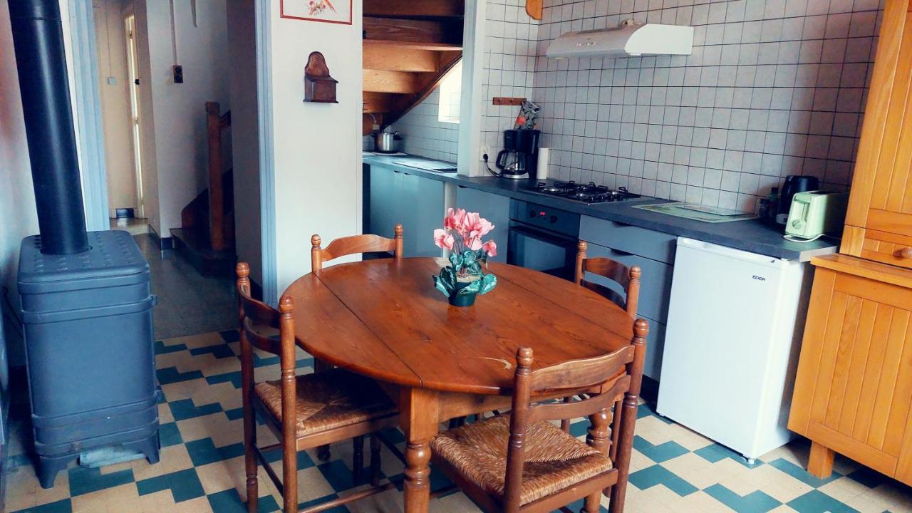 Maison Confortable Avec Vue Sur La Montagne A Charix Ngoại thất bức ảnh